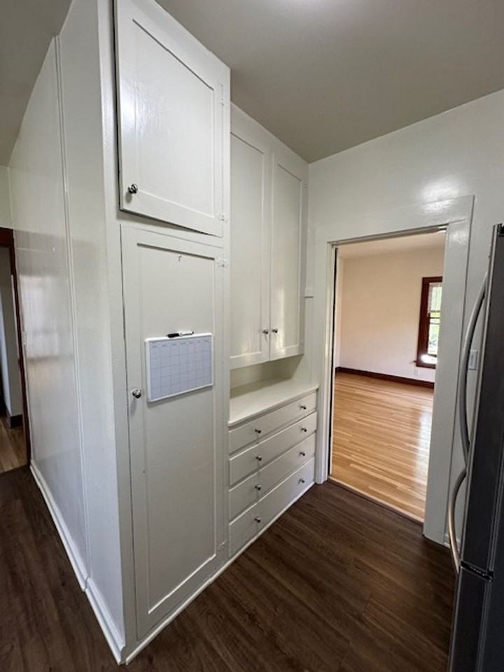1409 Lyndon St - Photo 5 of 11