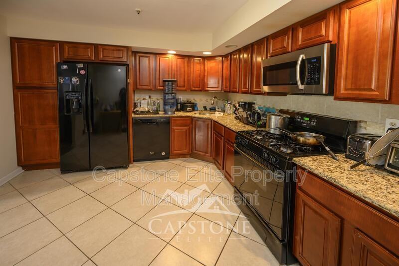 206 Matthews Dr - Photo 4 of 8