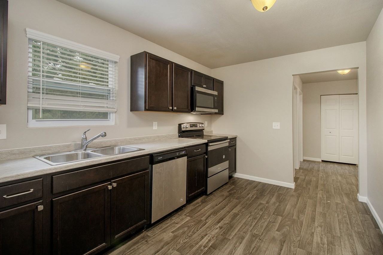 10847 Carmen Oak Dr - Photo 2 of 15