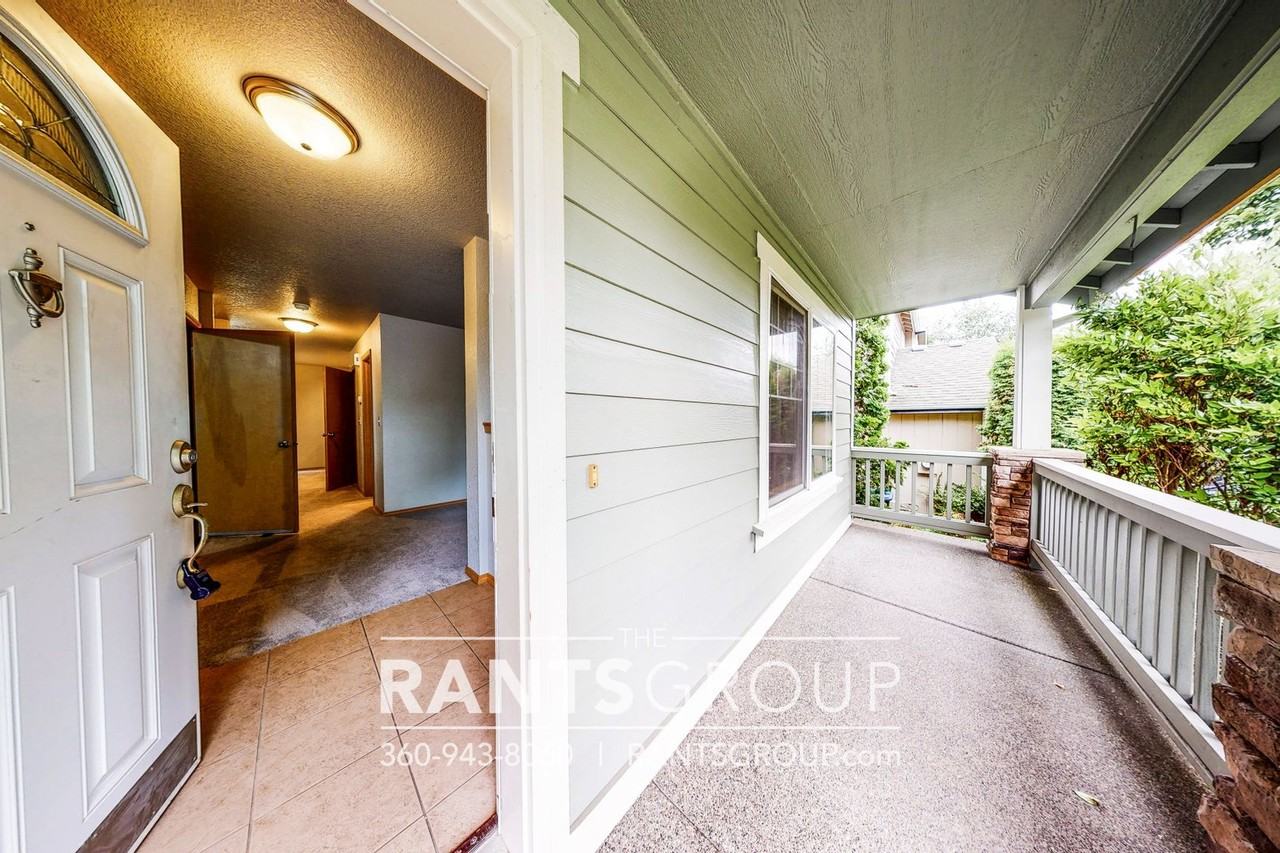 4612 Kapalea Way Se - Photo 6 of 38