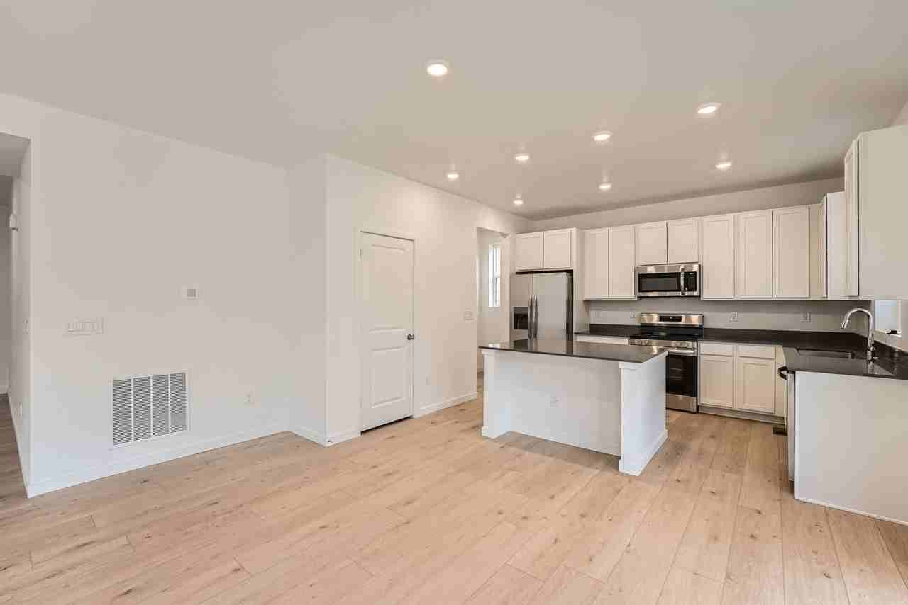 24736 E Evans Dr - Photo 4 of 17