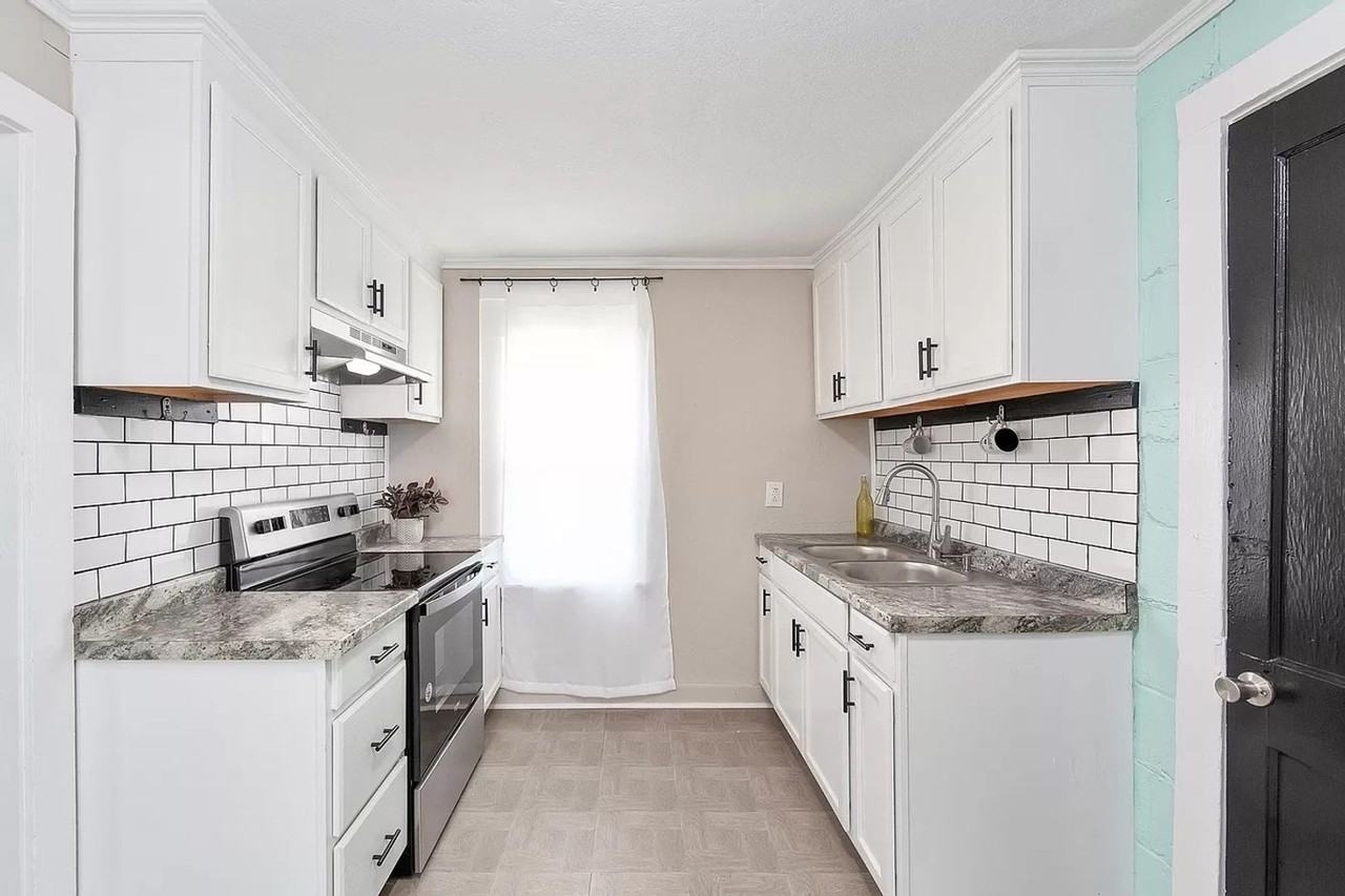 1031 N Harris St - Photo 4 of 7