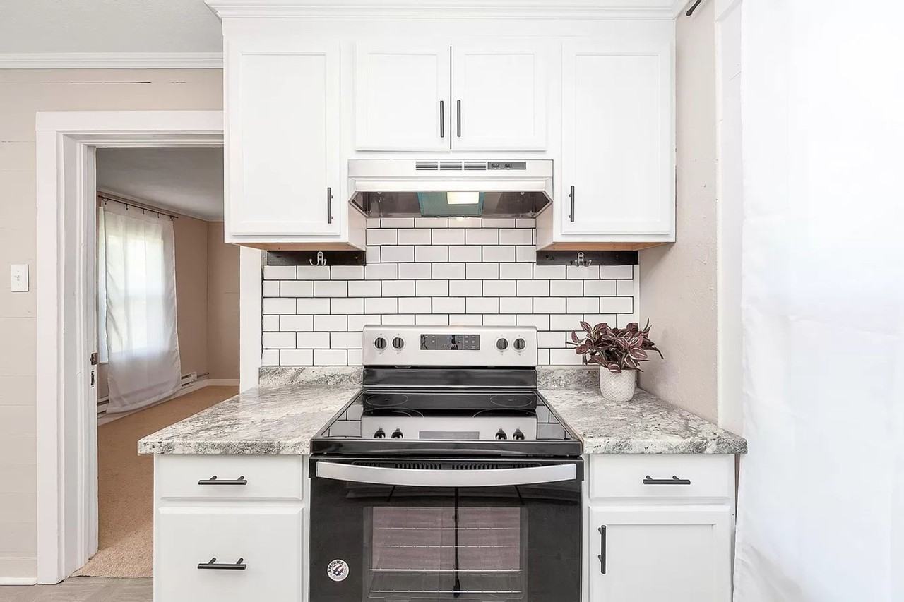 1031 N Harris St - Photo 6 of 7