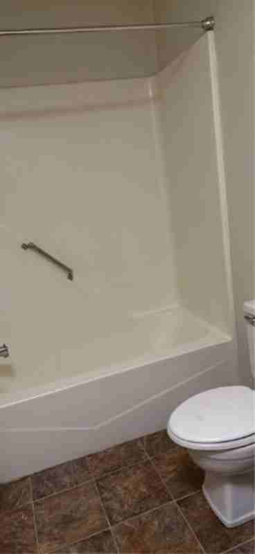 124 N Parker Ave - Photo 3 of 6