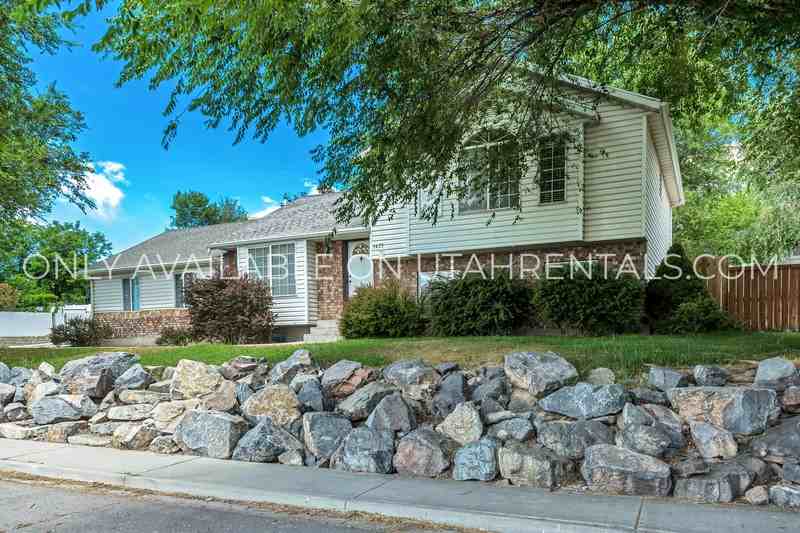 1437 E Murdock Dr - Photo 2 of 22