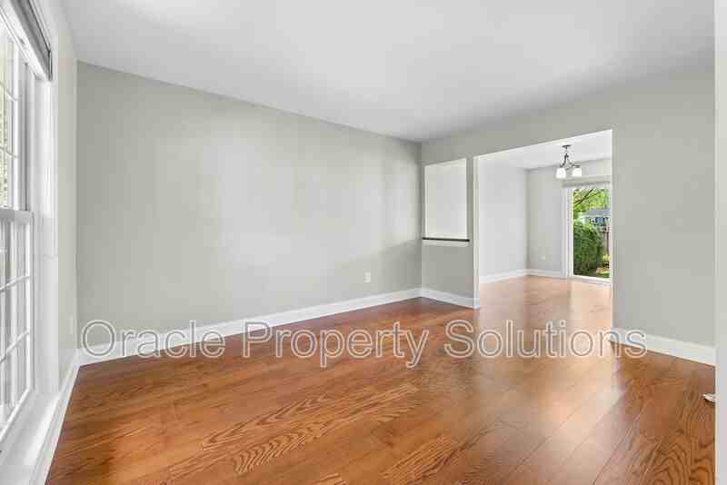 17429 Gallagher Way - Photo 4 of 30
