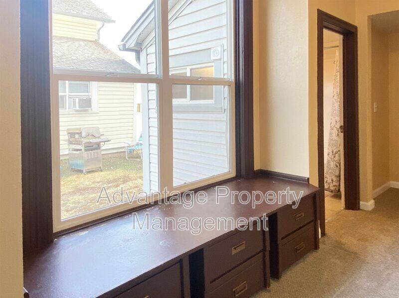 324 Calapooia St Sw #3 - Photo 4 of 11