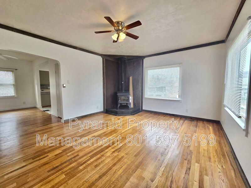 145 Nw - Photo 5 of 17