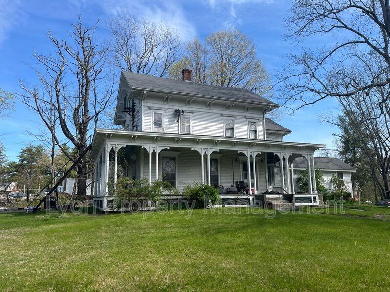 12 Oil Mill Ln #3rdFL3A - Photo 2 of 12