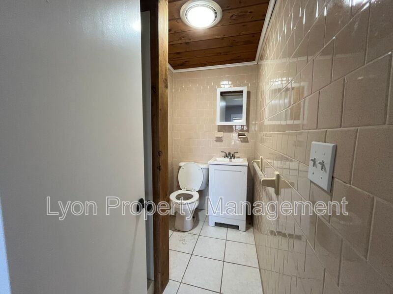 12 Oil Mill Ln #3rdFL3A - Photo 5 of 12
