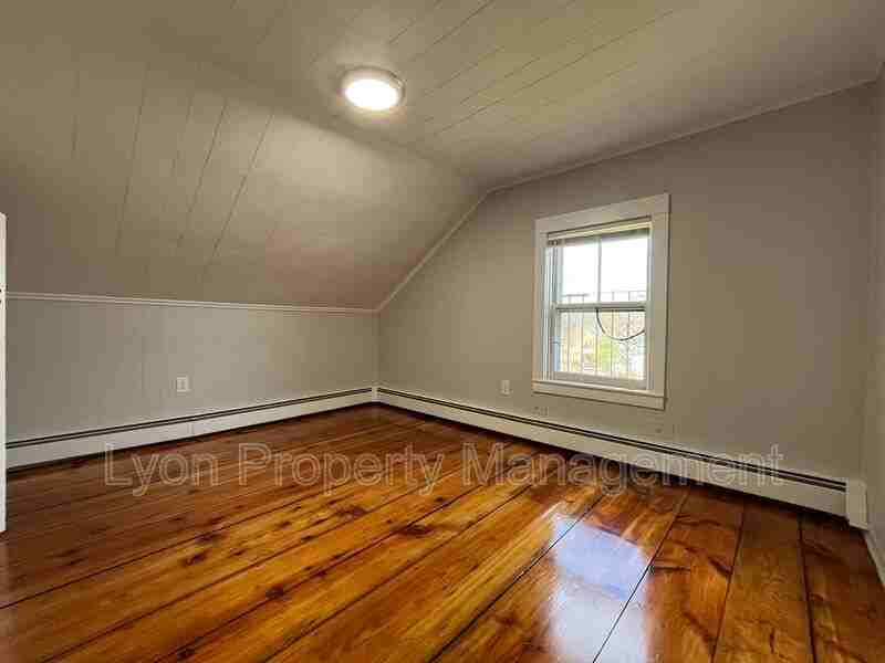 12 Oil Mill Ln #3rdFL3A - Photo 7 of 12