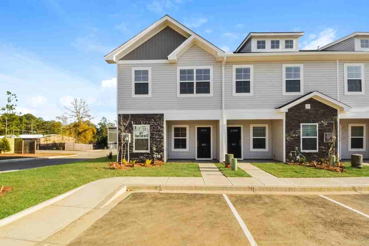 605 605 Green Wigeon Rd