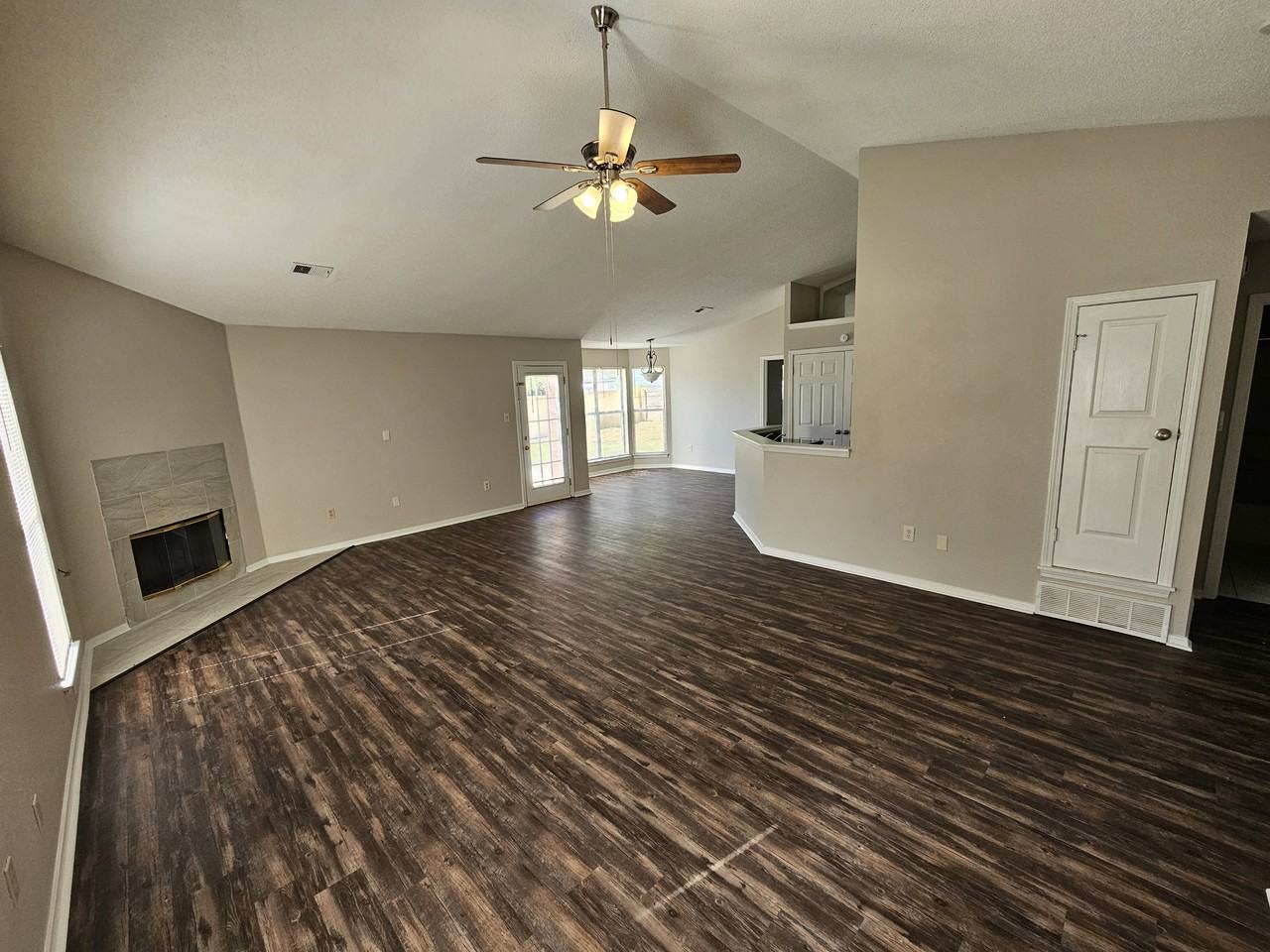 10449 Curtis Dr - Photo 3 of 19