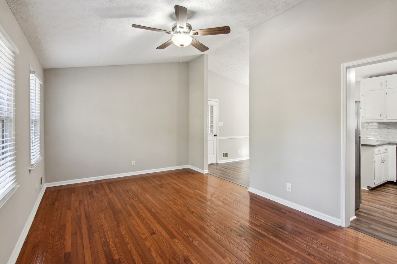 2453 Falcon Ct - Photo 6 of 32