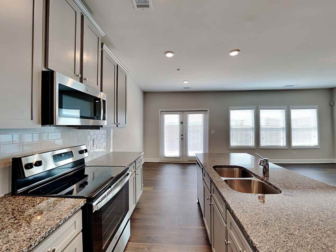 211 Connie Ct - Photo 6 of 24