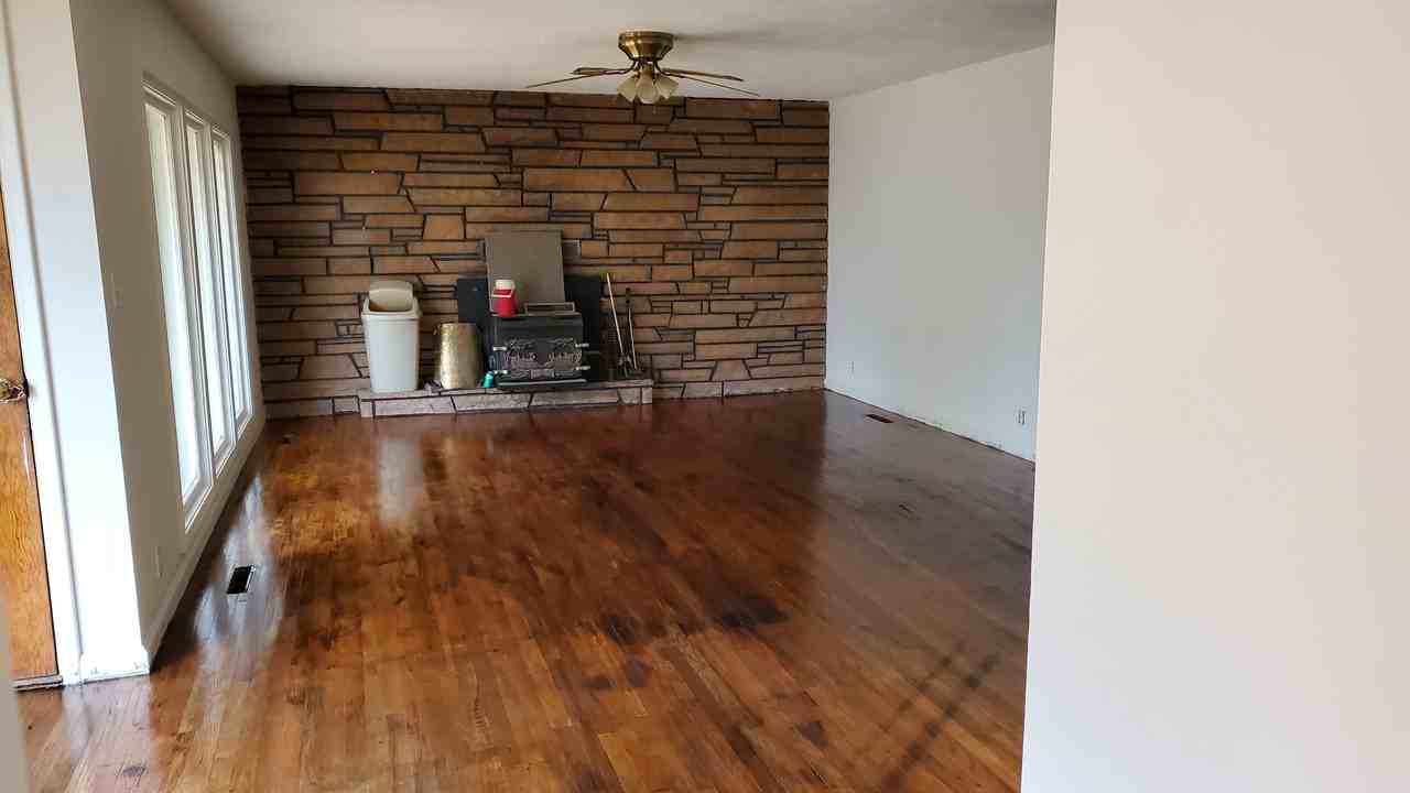 24 N 2nd East St - Photo 3 of 11