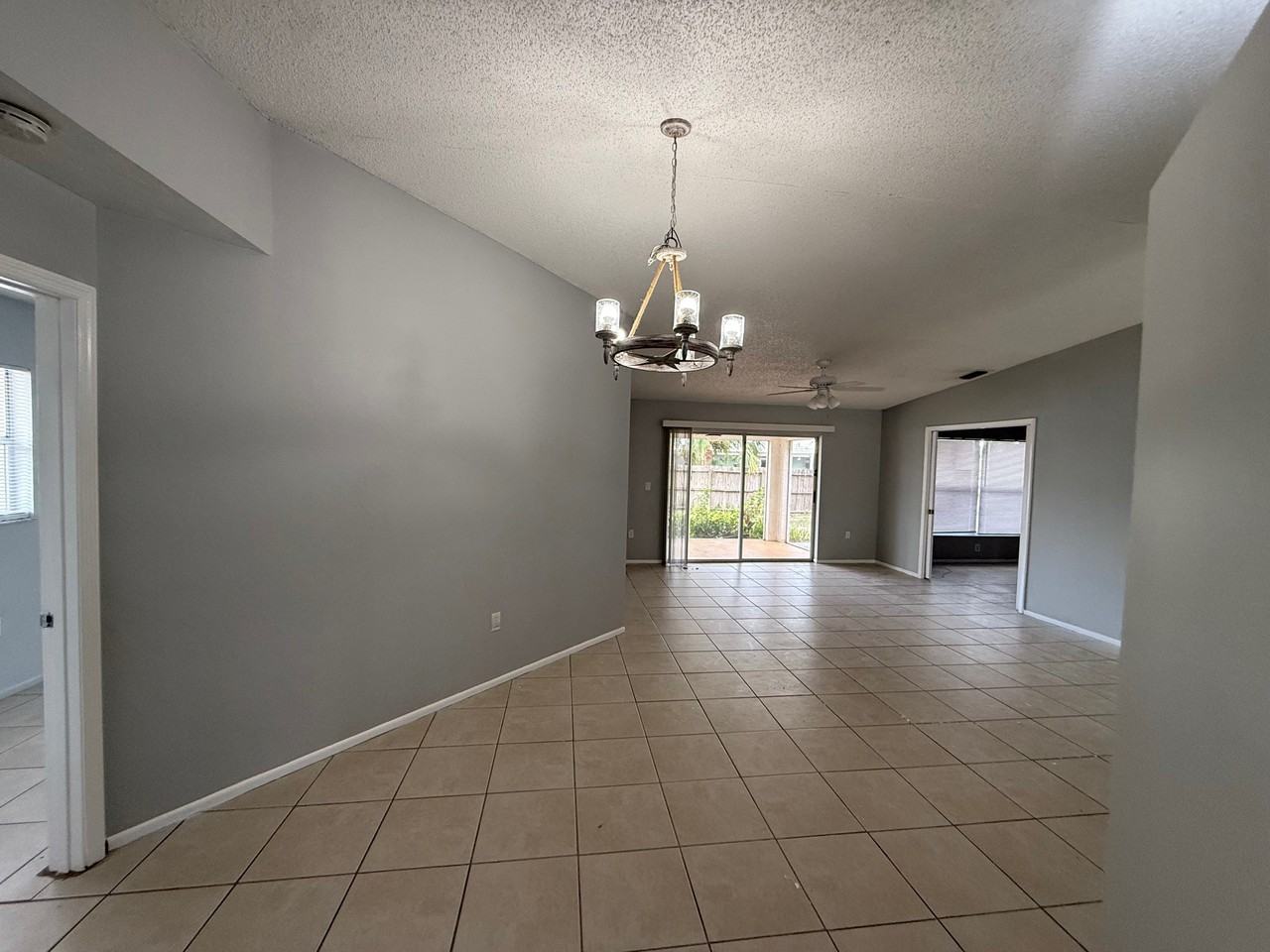 2395 Pinehurst St - Photo 3 of 12
