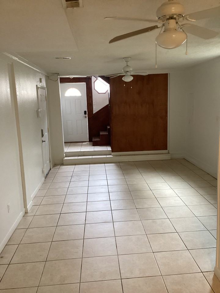 1030 10th St - Photo 2 of 24