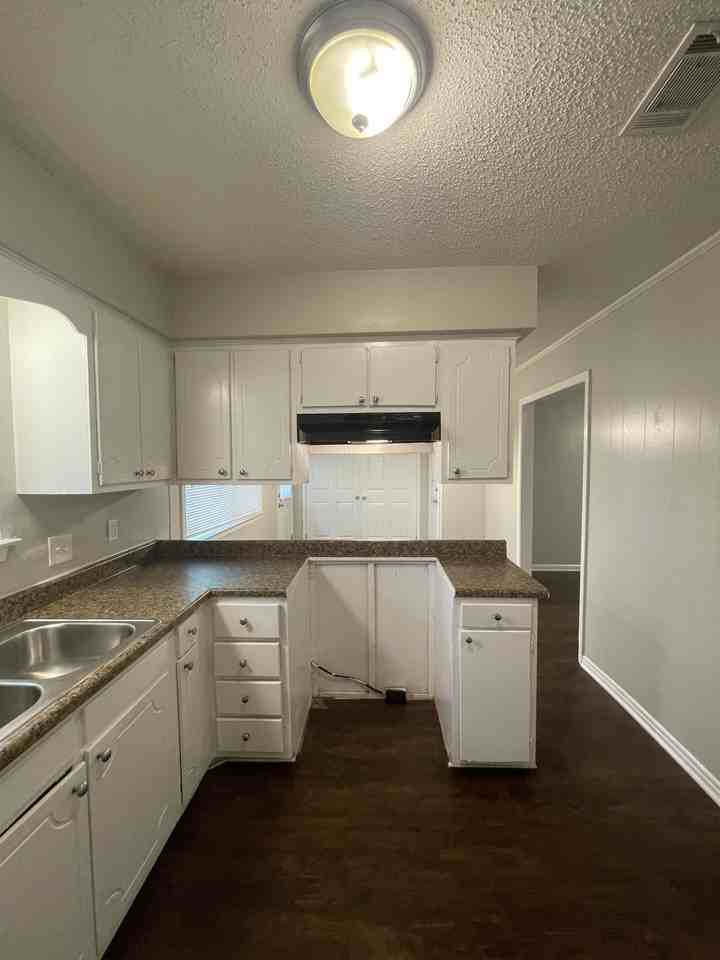 11301 Donnie Dr - Photo 6 of 22