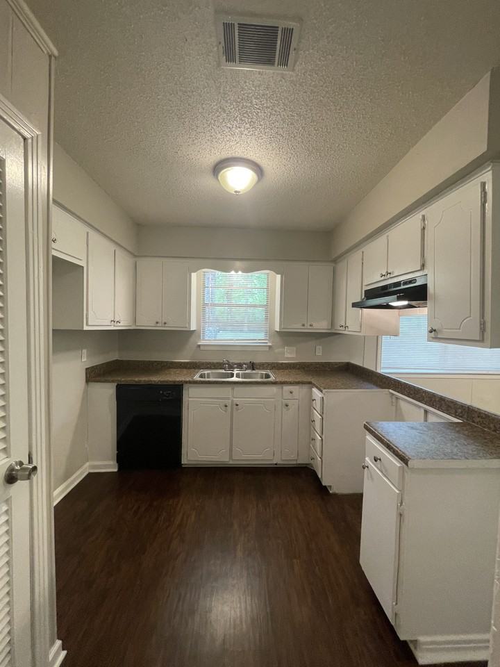 11301 Donnie Dr - Photo 7 of 22