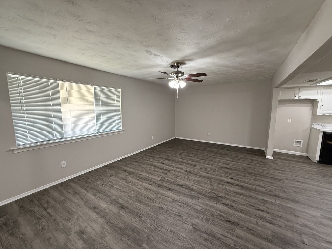 1108 Glen Park Dr - Photo 3 of 25