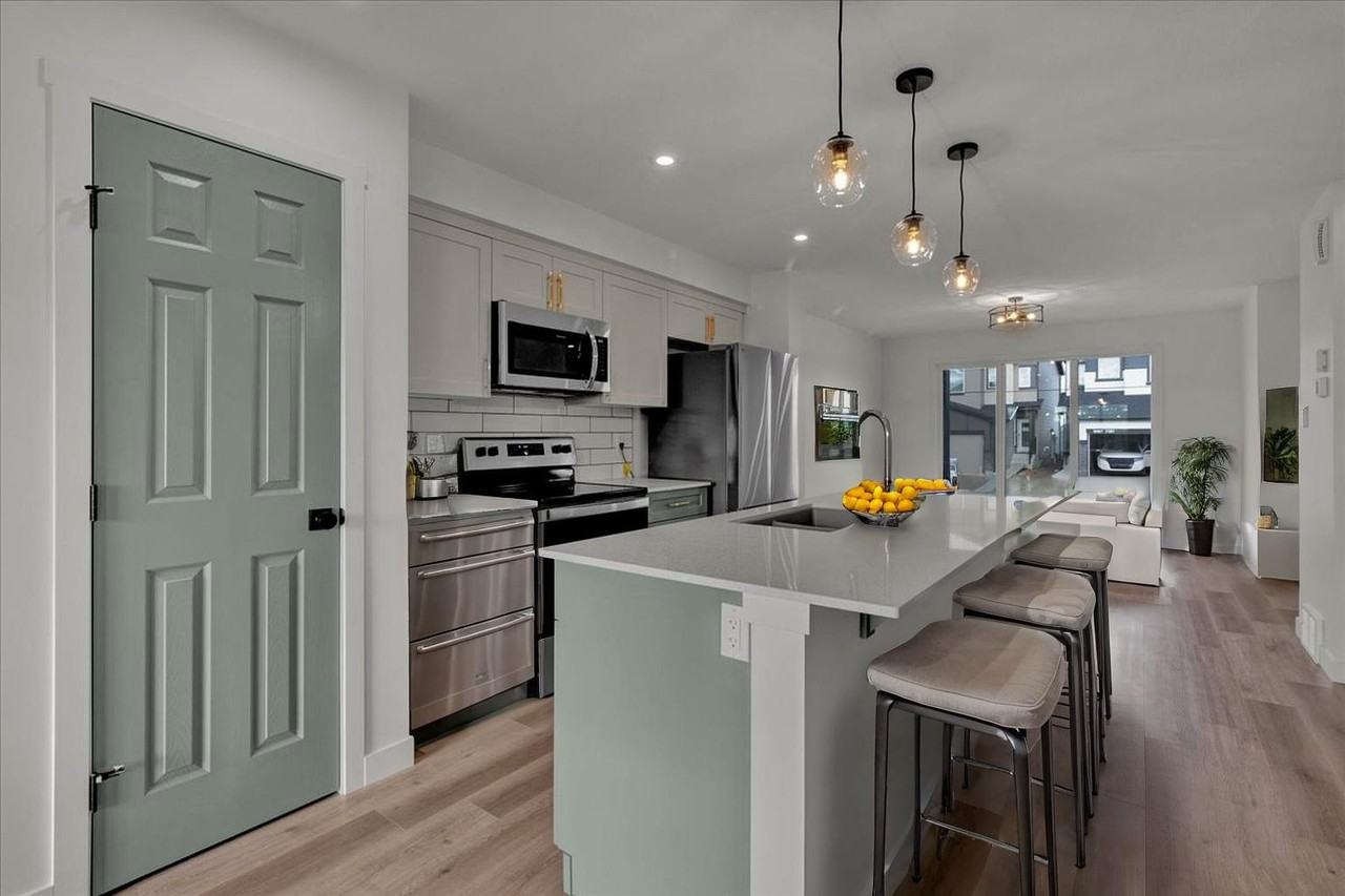 18108 73 St Nw - Photo 6 of 39