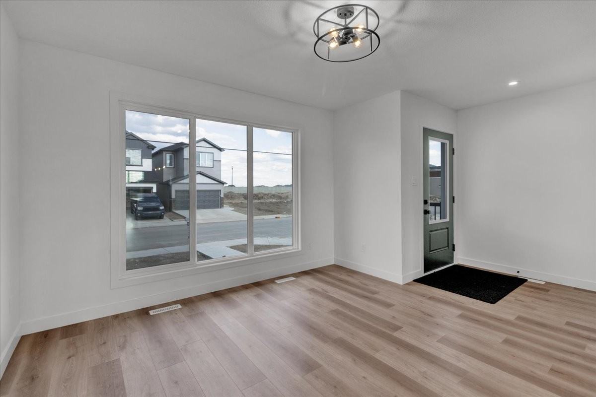 18108 73 St Nw - Photo 7 of 39