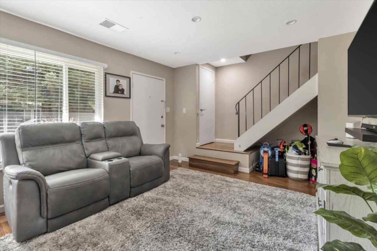 5389 Fig Grove Ct - Photo 2 of 8