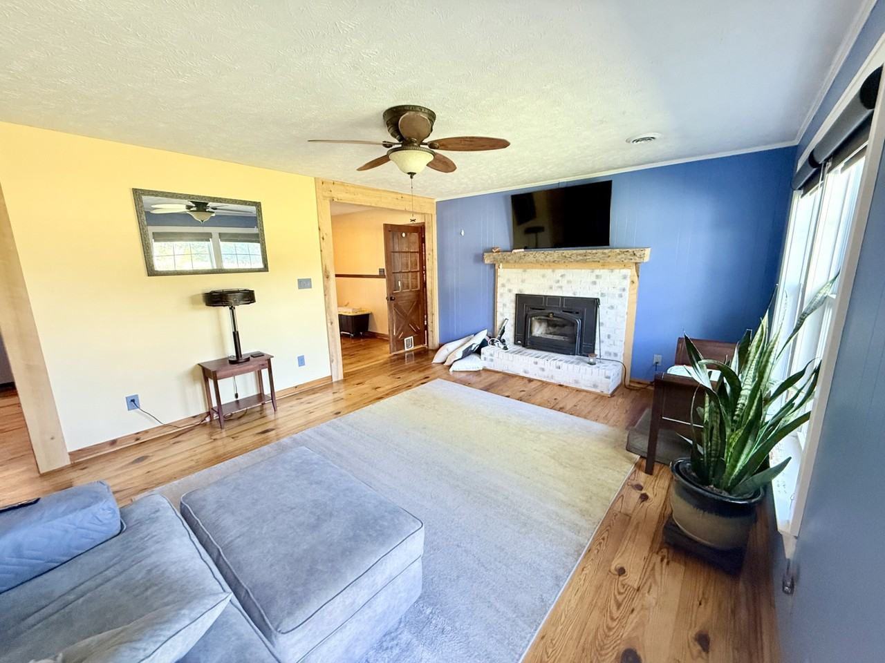 2275 Red Bluff Rd - Photo 2 of 25