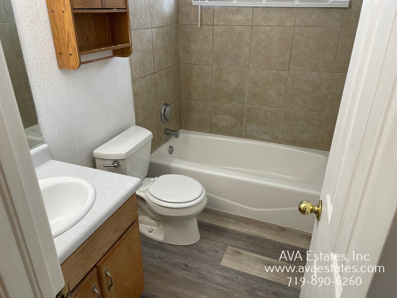 2722 Poplar St - Photo 2 of 9