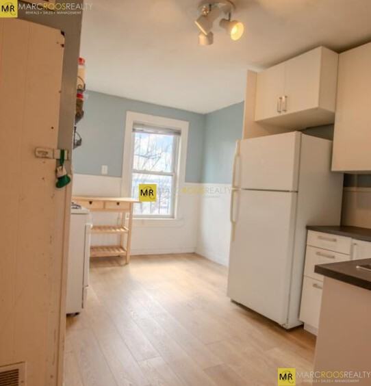 W 5th St #3 - Photo 3 of 10