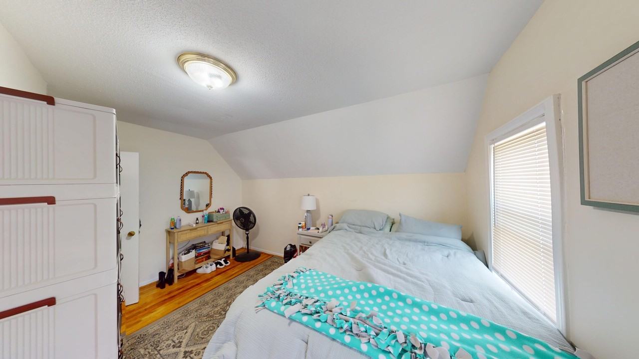 215 Parsons St #2 - Photo 4 of 7