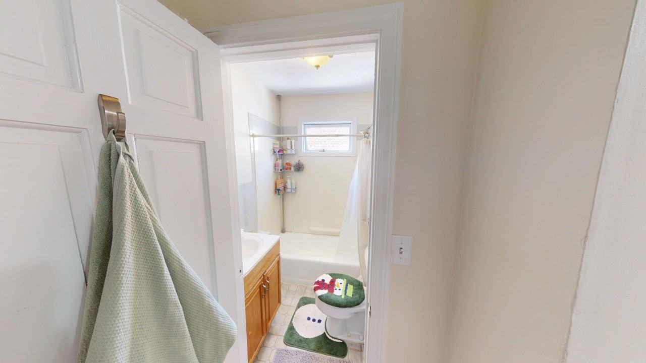 215 Parsons St #2 - Photo 7 of 7