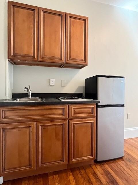 399 Marlborough St #9 - Photo 3 of 6
