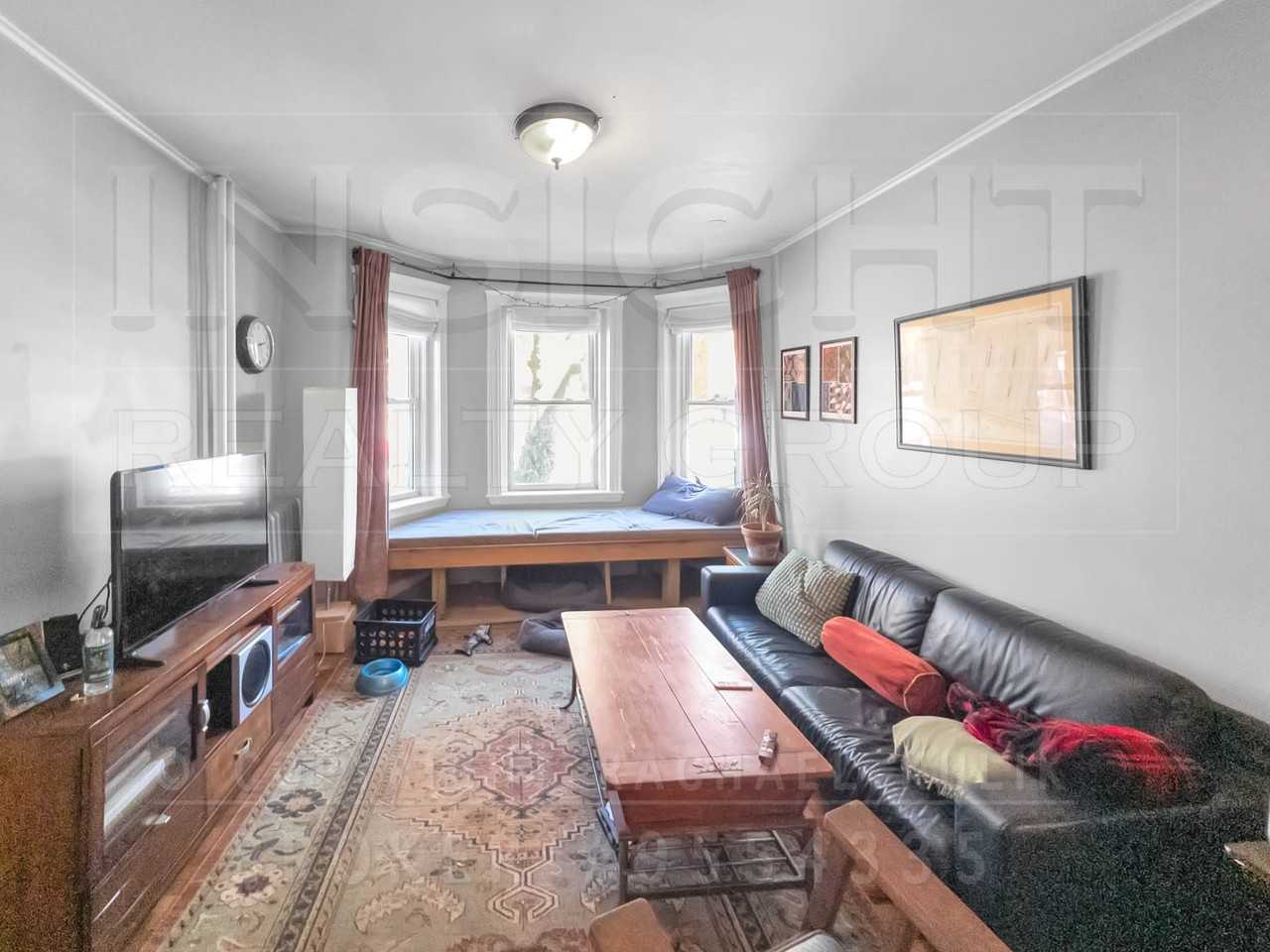 593 Centre St #3A - Photo 6 of 16