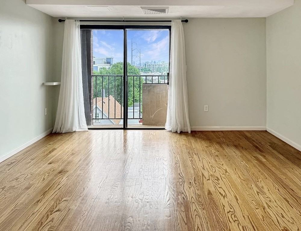 39 Parlin St #404 - Photo 3 of 12