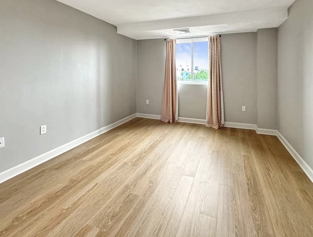 39 Parlin St #404 - Photo 4 of 12