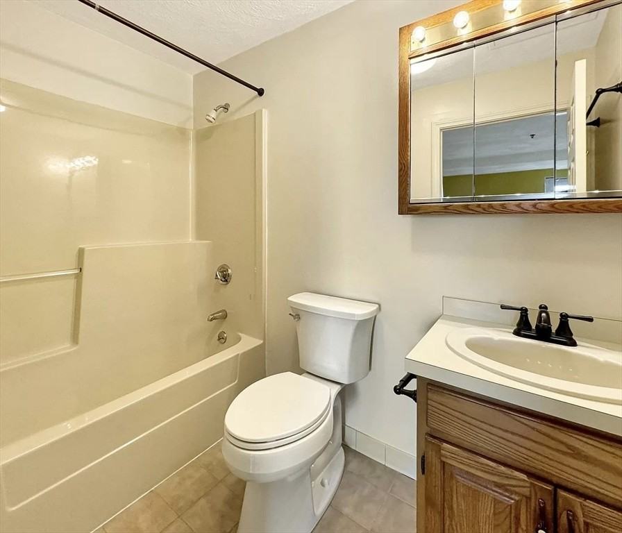 39 Parlin St #404 - Photo 5 of 12