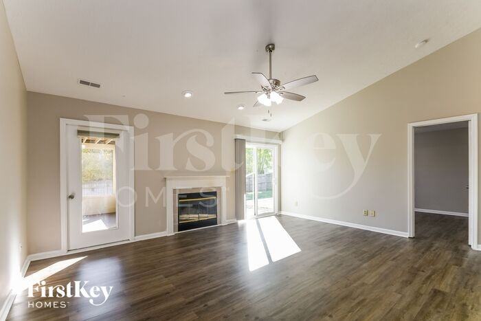 20839 Summitt Rd - Photo 3 of 15