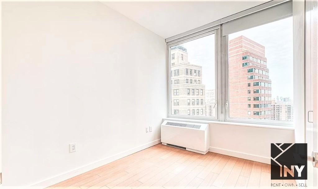 Water St #2106 - Photo 5 of 15