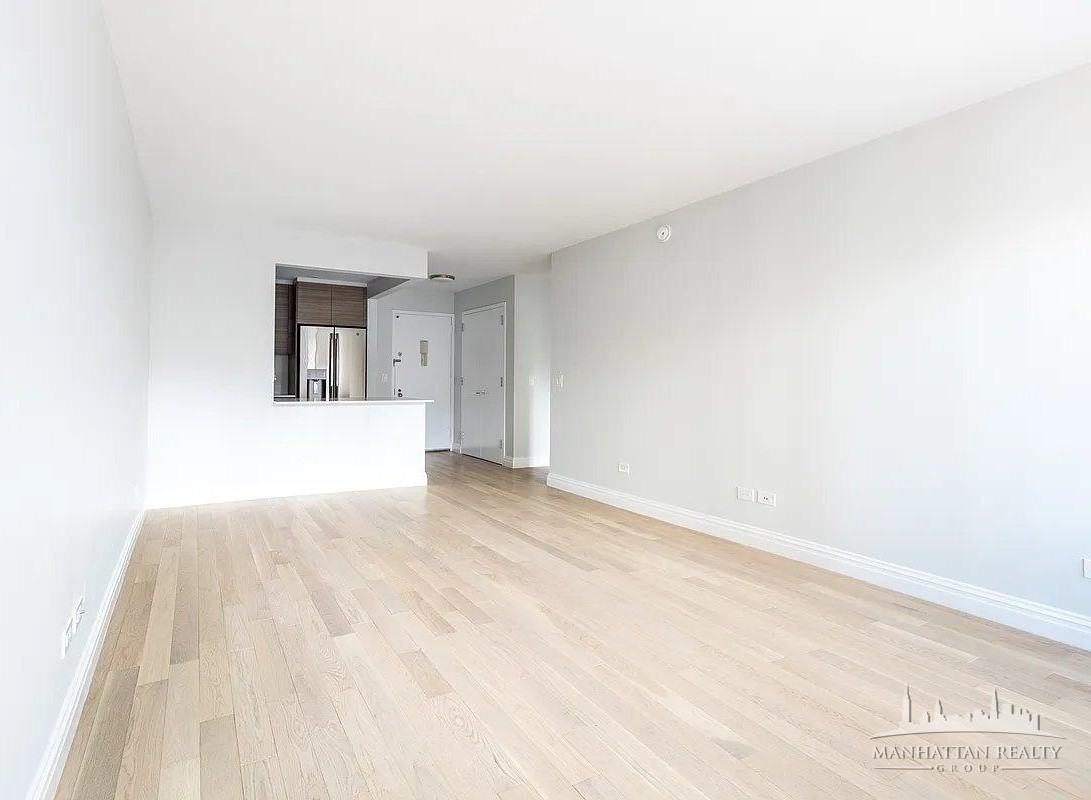 W 48th St #16J - Photo 3 of 12