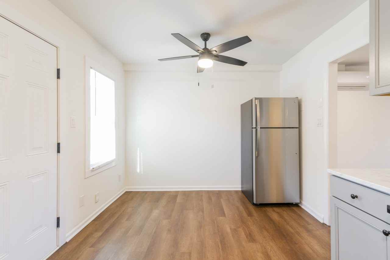 929 Cantwell Street (MU Realty LLC) - Photo 6 of 50