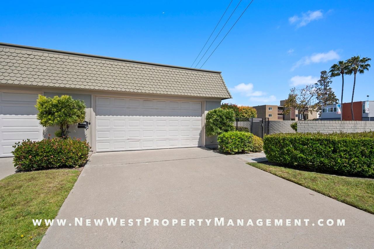 3001 Orleans E - Photo 2 of 49