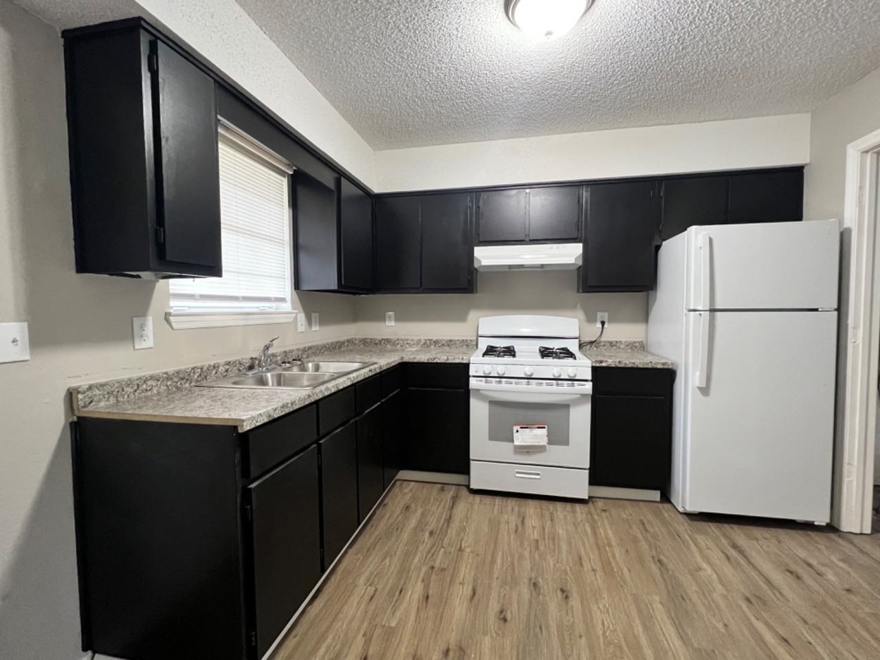 Woodward Apartments - Photo 5 of 50