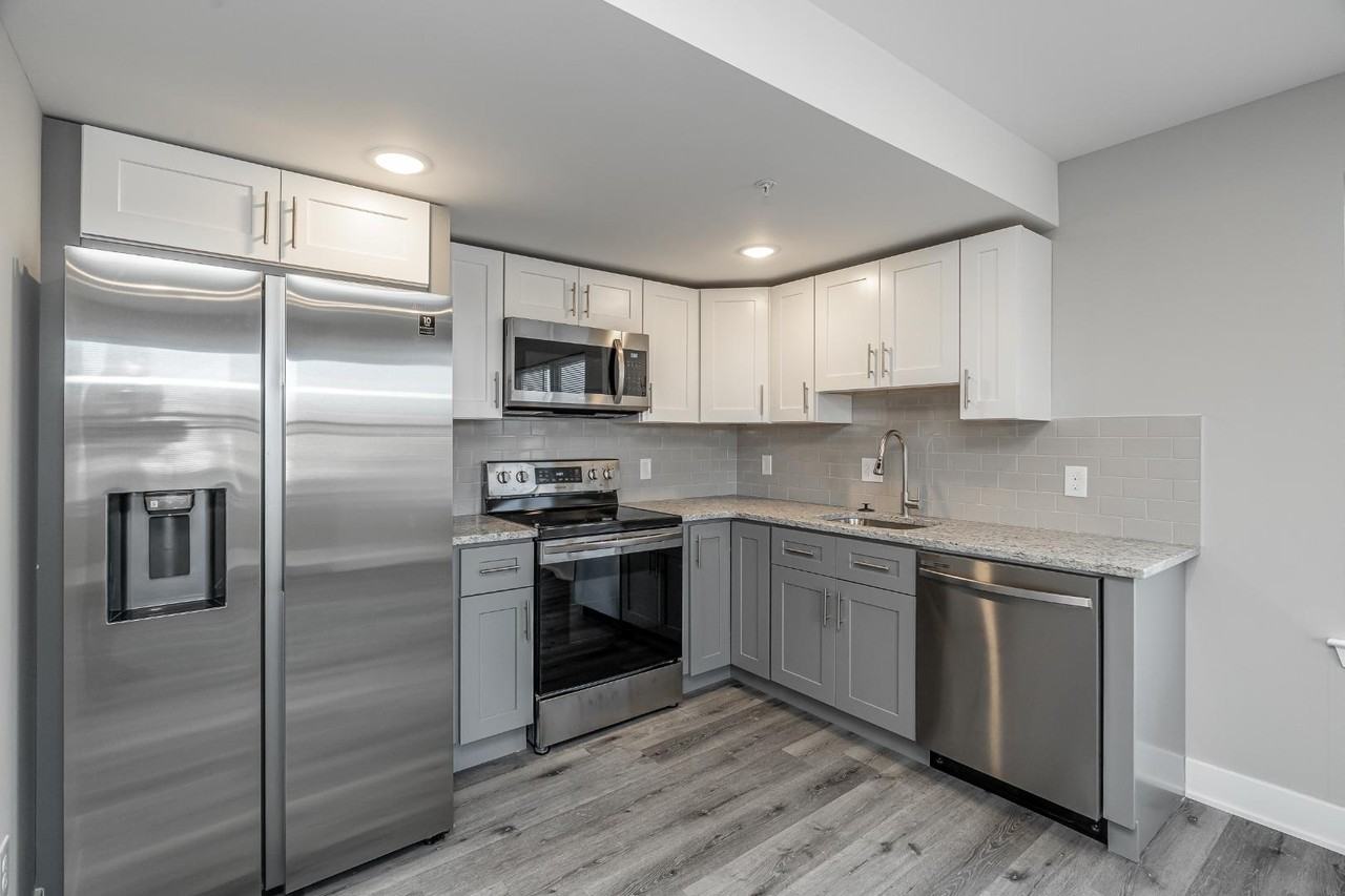 616 N Union St - Photo 7 of 10