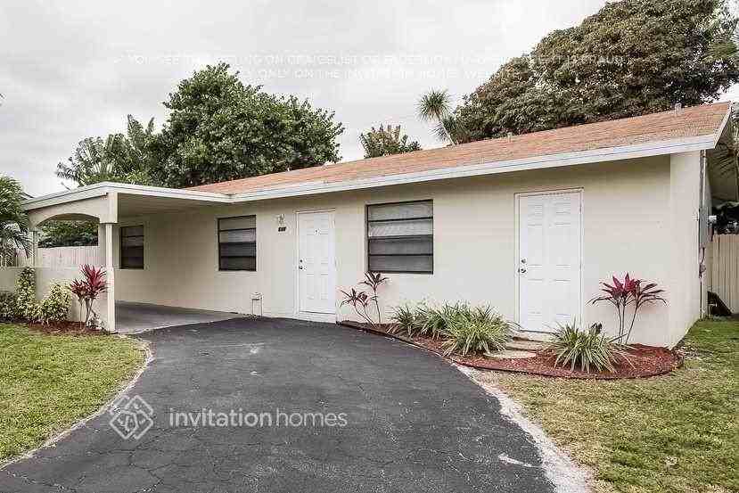 636 Kingbird Cir - Photo 2 of 25