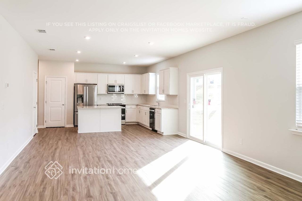 3149 Birdsong Ave - Photo 7 of 29