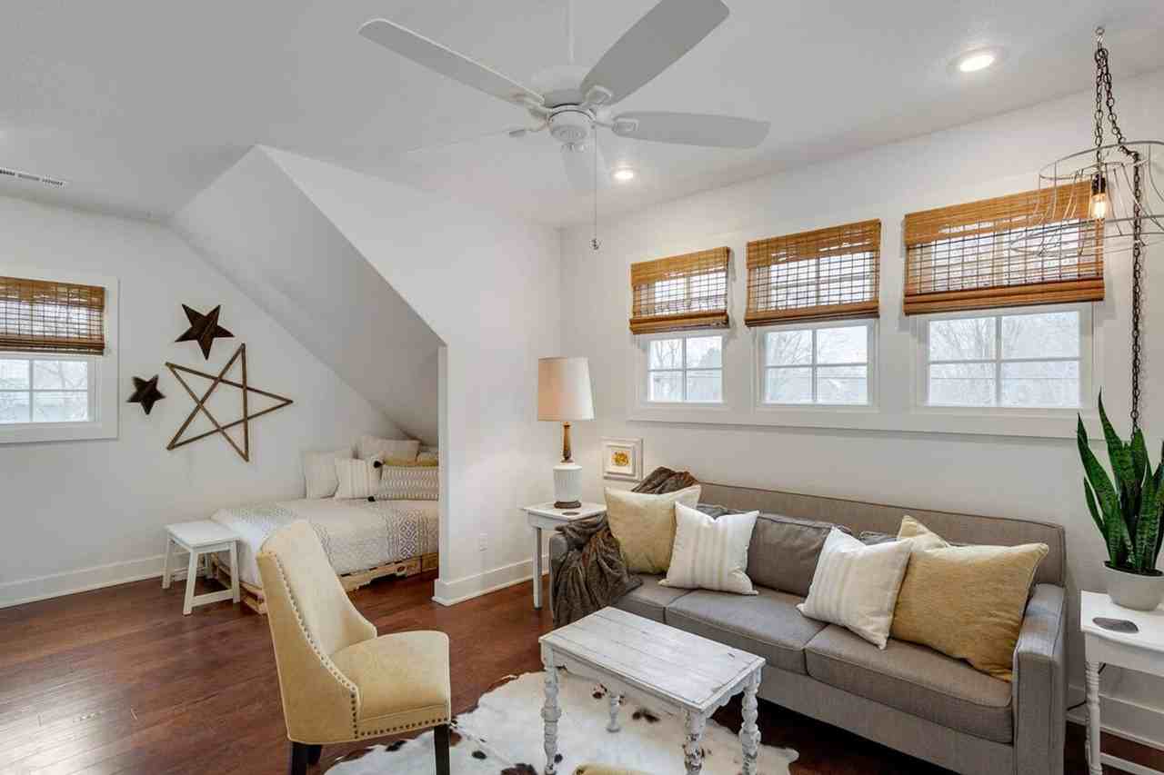 488 S Block Ave #1221790P - Photo 6 of 33