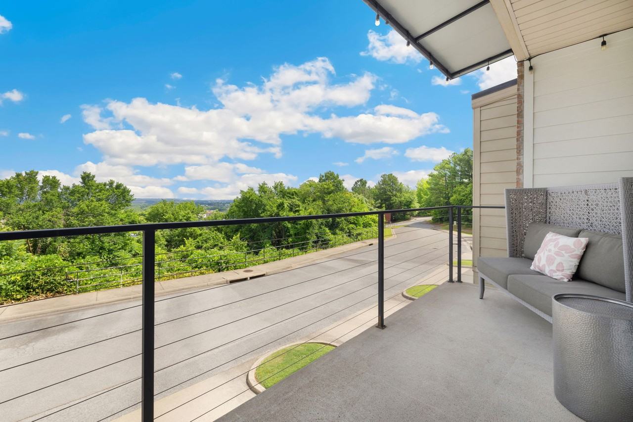 313 E Noble Ln #1221817P - Photo 3 of 21