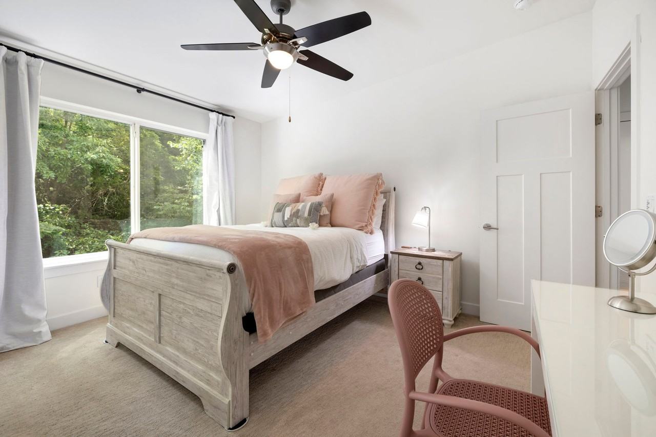 313 E Noble Ln #1221817P - Photo 5 of 21